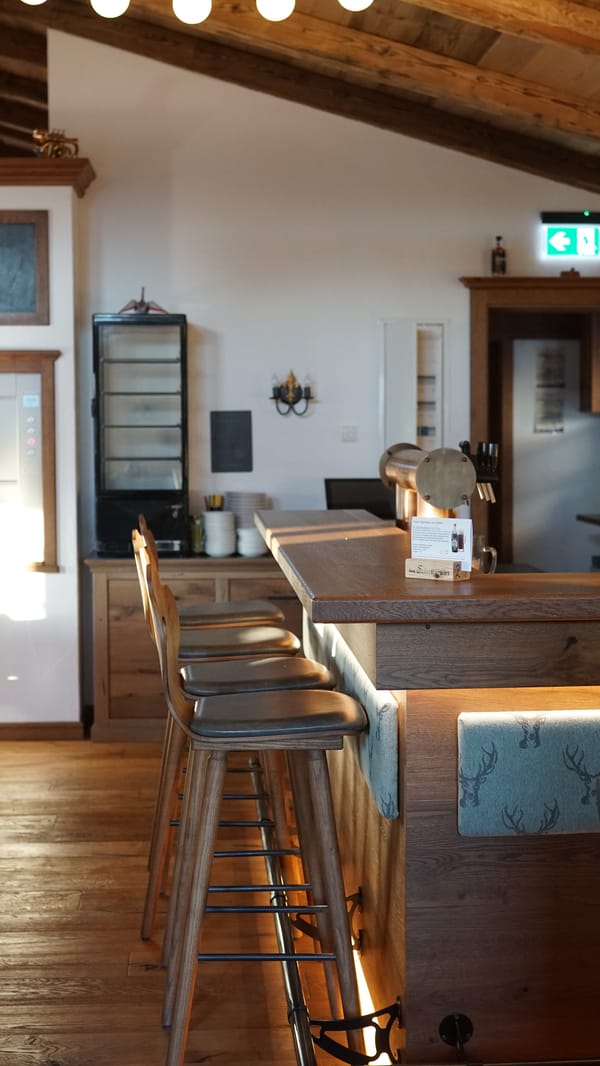 Schreinerwirt Bar